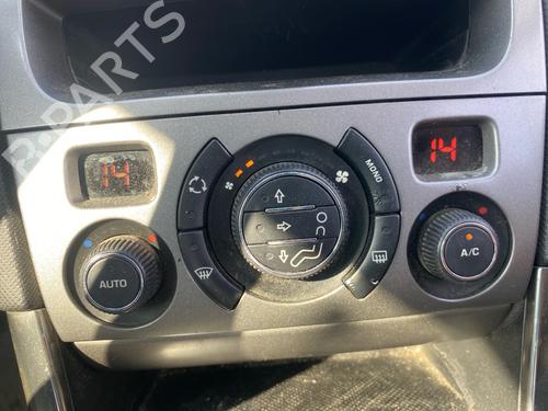Used Climate control Climate control 38034109 38034109
