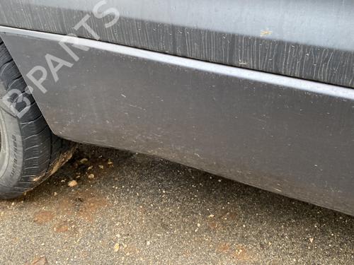 Used Door moulding trim SUZUKI GRAND VITARA II (JT, TE, TD) 1.9 DDiS All-wheel Drive (JT419, TD44, JB419WD, JB419XD,... (129 hp) 31908842