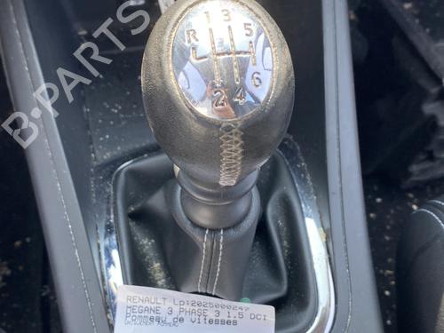 shift-knob-renault-megane-iii-hatchback-bz01_-b3_-2008-26526461 main image