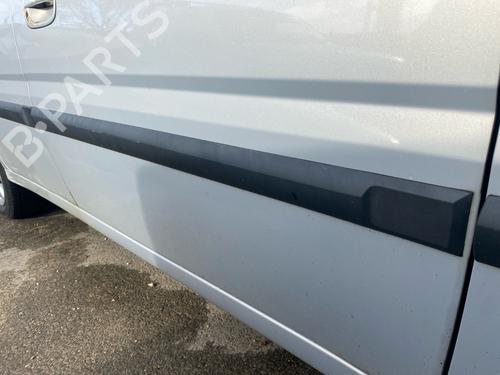 door-moulding-trim-hyundai-matrix-fc-2001-2002-2003-2004-2005-2006-2007-2008-2009-2010-40253501 main image
