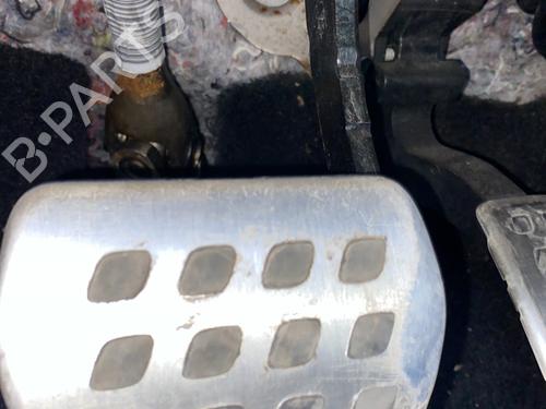 Used Break pedal RENAULT MEGANE IV Hatchback (B9A/M/N_) 1.6 dCi 130 (B9A4) (130 hp) 32764323