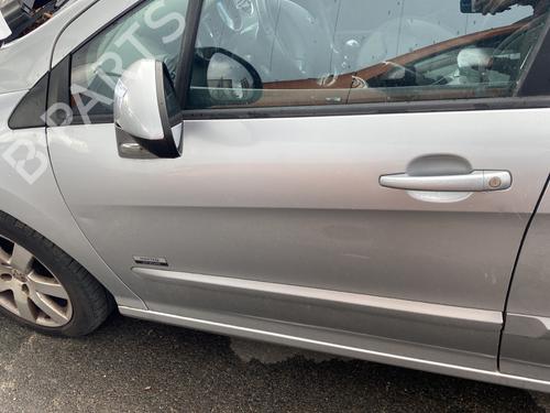 Used Left front door PEUGEOT 308 I (4A_, 4C_) 1.6 HDi (92 hp) 28570441