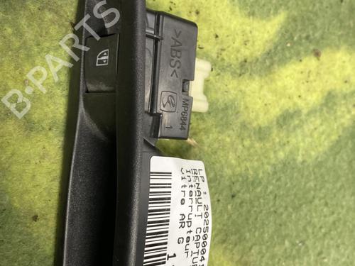 Comutador vidro trás esquerdo RENAULT CAPTUR I (J5_, H5_) 0.9 TCe 90 (90 hp) 31711584