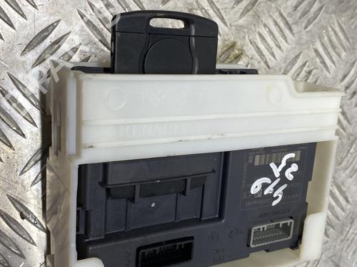 Card reader RENAULT CAPTUR I (J5_, H5_) 0.9 TCe 90 | BP29040553E4 - Image 4