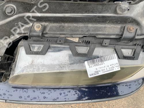 Left headlight BMW 3 (E46) 320 d | BP36337385C28 - Image 3