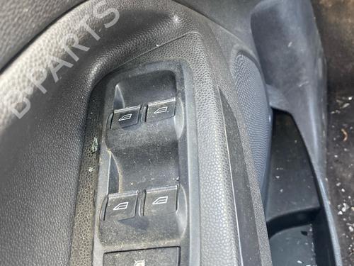 Used Left front window switch Left front window switch 36095068 36095068