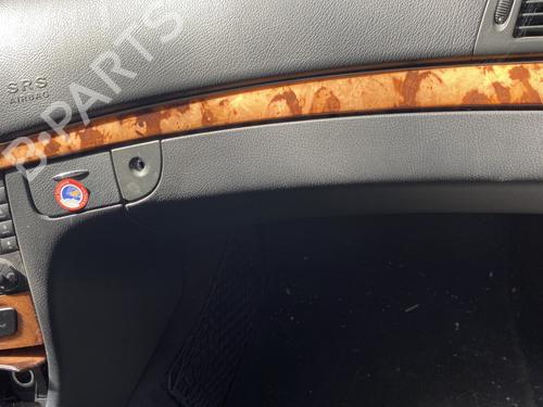 Used Glove box MERCEDES-BENZ E-CLASS (W211) E 270 CDI (211.016) (177 hp) 26962340