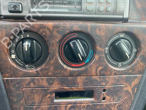 Used Climate control Climate control PEUGEOT 306 Convertible (7D, N3, N5) 1.8 (101 hp) 39982642 39982642