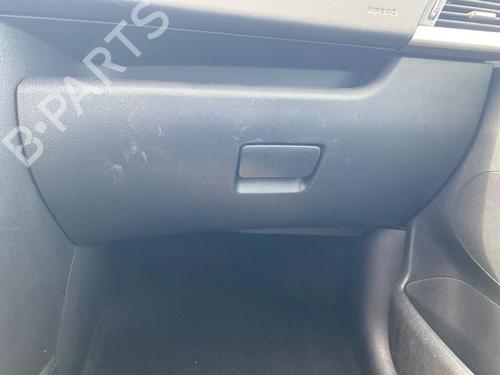 Used Glove box Glove box 39520223 39520223