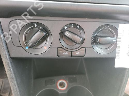 Used Climate control VW POLO V (6R1, 6C1) 1.2 TDI (75 hp) 20174098