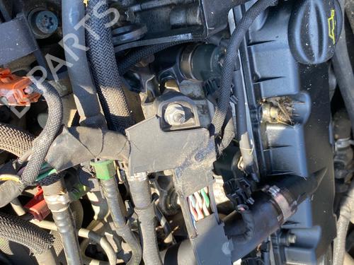 Used Cylinder head Cylinder head 37706989 37706989