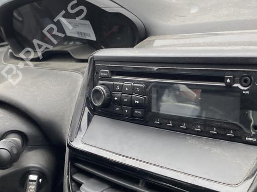 Used Radio PEUGEOT 208 I (CA_, CC_) 1.0 VTi (68 hp) 22787616