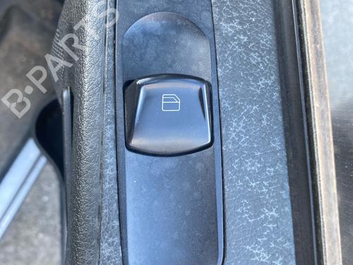 Used Right front window switch Right front window switch 39042423 39042423