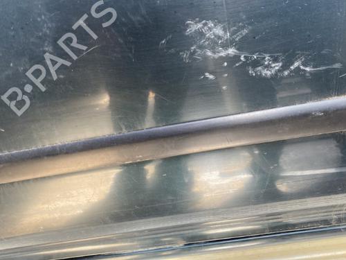 Used Left front door Left front door 22125429 22125429