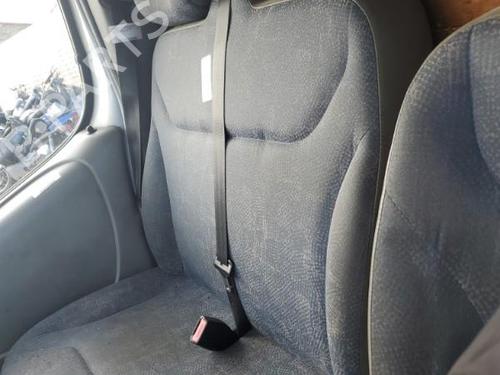 Used Right front seat NISSAN PRIMASTAR Van (X83) 1.9 dCi 100 (100 hp) 21574573