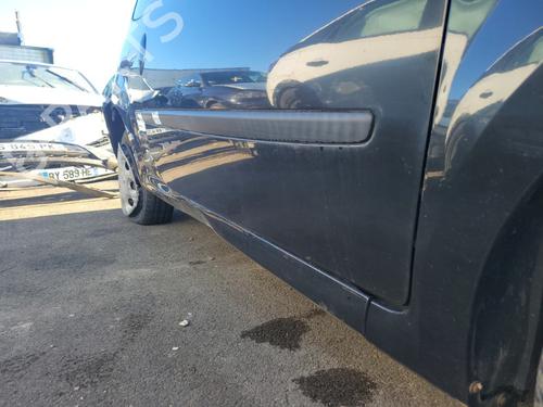 right-front-door-renault-twingo-ii-cn0_-15-dci-75-801008682r-2007-20660221 main image