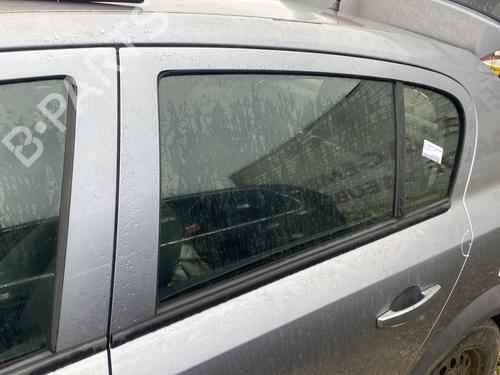 rear-left-door-window-opel-astra-h-a04-2004-2005-2006-2007-2008-2009-2010-2011-2012-2013-2014-32421908 main image