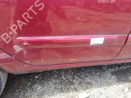 Used Door moulding trim RENAULT CLIO II (BB_, CB_) 1.6 16V (BB01, BB0H, BB0T, BB14, BB1D, BB1R, BB2KL, BB3G... (107 hp) 22112391