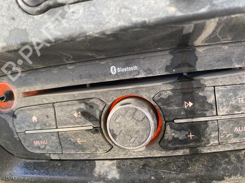 Used Radio RENAULT KANGOO Express (FW0/1_) Z.E. (FW0Z, FW1Z) (60 hp) 32135906