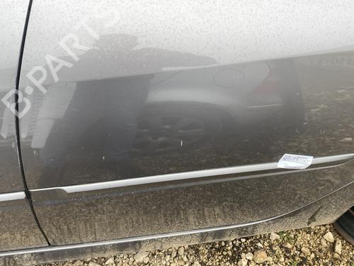 Used Door moulding trim RENAULT LAGUNA III (BT0/1) 2.0 dCi (BT07, BT0J, BT14, BT1A, BT1S) (131 hp) 25133644