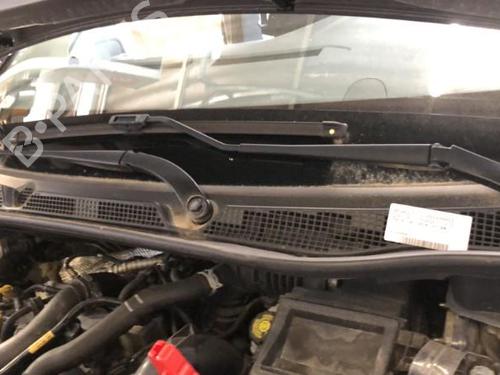 Tringlerie essuie-glace avant RENAULT CAPTUR I (J5_, H5_) 0.9 TCe 90 (90 hp) 22121886