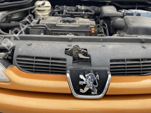 grille-peugeot-206-hatchback-2ac-1998-1999-2000-2001-2002-2003-2004-2005-2006-2007-2008-2009-2010-2011-2012-25292350 main image