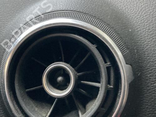 Used Air vent AUDI A3 (8V1, 8VK) 1.6 TDI (105 hp) 23782379