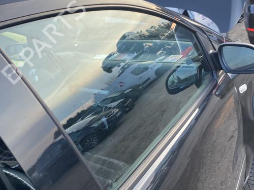 front-right-door-window-vw-fox-hatchback-5z1-5z3-5z4-2003-2004-2005-2006-2007-2008-2009-2010-2011-2012-2013-2014-2015-31763079 main image