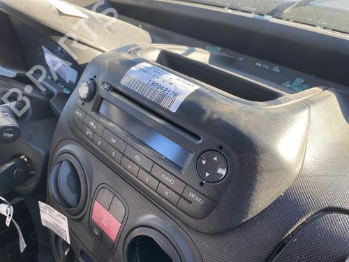 autoradio-citroen-nemo-mpv-2009-38776250 main image