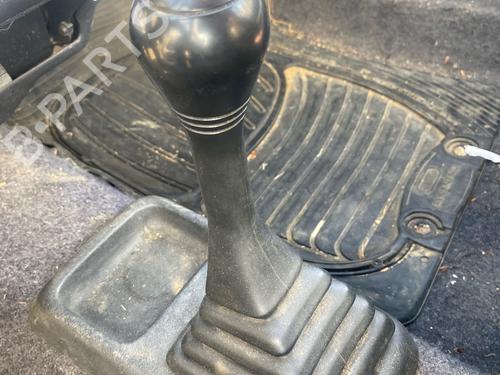Used Shift knob Shift knob PEUGEOT 106 I (1A, 1C) 1.0 (50 hp) 40064266 40064266