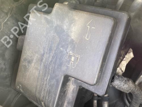 Used Fuse box Fuse box 39244916 39244916