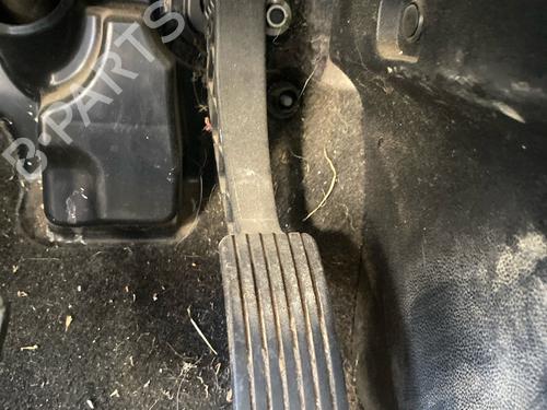 Pedal CITROËN C4 AIRCROSS 1.6 HDi 115 AWC | BP39729888I4 - Image 3