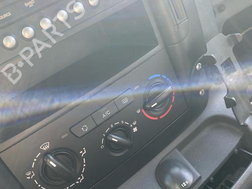 Used Climate control Climate control 35960818 35960818