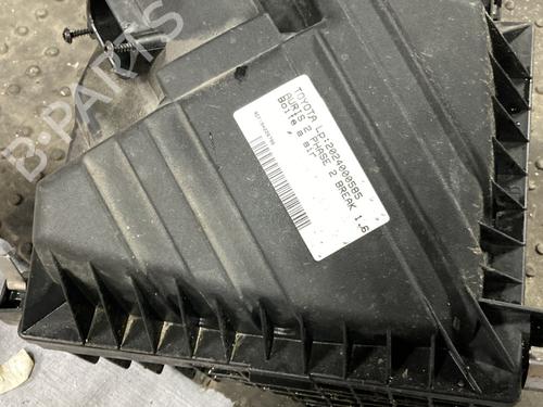 Air filter box TOYOTA AURIS Estate (_E18_) 1.6 D4-D (WWE185_) | BP22127102M87 