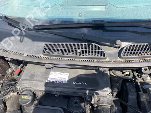 Griglia sotto parabrezza Griglia sotto parabrezza FORD FIESTA VI (CB1, CCN) 1.4 TDCi (68 hp) 34143155 34143155