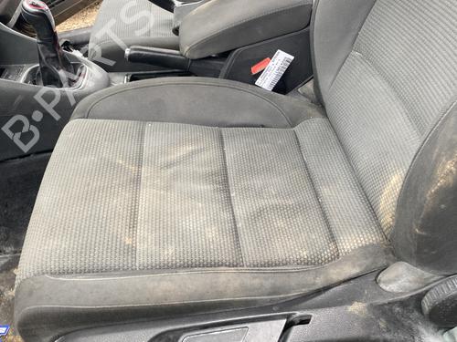Used Left front seat Left front seat VW GOLF VI (5K1) 1.4 (80 hp) 31884349 31884349