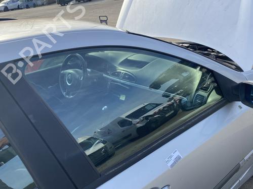 Used Front right door window RENAULT LAGUNA II (BG0/1_) 2.0 16V (BG00, BG0K, BG0P, BG0W) (135 hp) 30133269