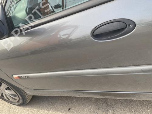 Used Door moulding trim RENAULT LAGUNA I (B56_, 556_) 1.6 16V (B568, B561) (107 hp) 32734222