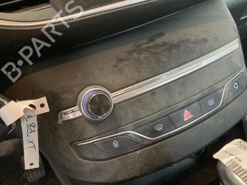 Used Radio PEUGEOT 308 II (LB_, LP_, LW_, LH_, L3_) 1.5 BlueHDI 100 (102 hp) 22119578