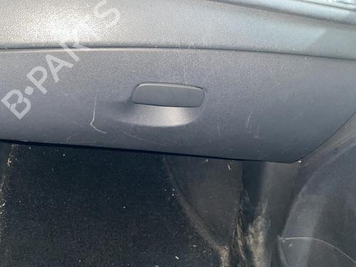 Used Glove box RENAULT MEGANE III Hatchback (BZ0/1_, B3_) 1.5 dCi (BZ09, BZ0D, BZ1W, BZ29, BZ14) (110 hp) 31334431