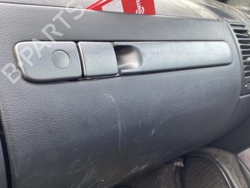 Handskerum CITROËN XSARA (N1) 1.9 D (68 hp) 31830173