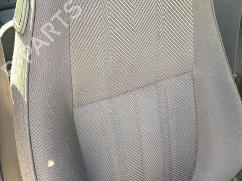 Used Right front seat Right front seat ALFA ROMEO 147 (937_) 1.6 16V T.SPARK (937.AXA1A, 937.AXB1A, 937.BXB1A) (120 hp) 29407010 29407010