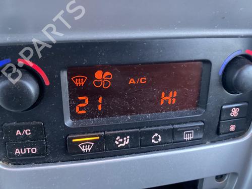 Climate control PEUGEOT 307 Break (3E) 2.0 HDi 135 | BP31969693I5 - Image 2