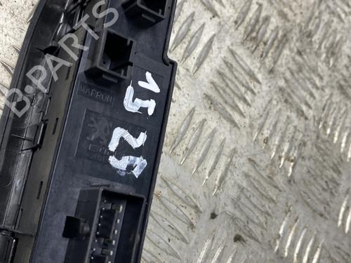Left front window switch PEUGEOT 208 I (CA_, CC_) 1.5 BlueHDI 100 | BP24454771I27 - Image 3