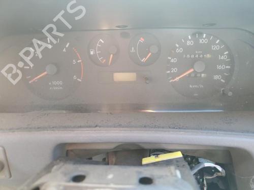 Kombinert Instrument NISSAN TERRANO II (R20) 2.7 TDi 4WD (125 hp) 22118101