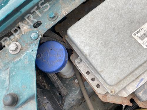 Used Windscreen washer tank Windscreen washer tank 37527050 37527050