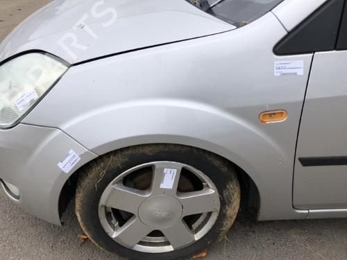 Used Left front fenders FORD FIESTA V (JH_, JD_) 1.4 TDCi (68 hp) 22126572