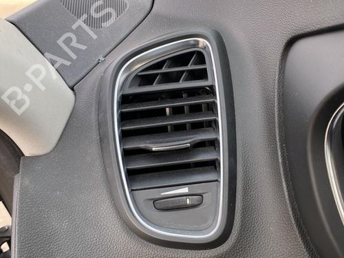 air-vent-renault-scenic-iv-j9_-2016-2017-2018-2019-2020-2021-2022-25270699 main image