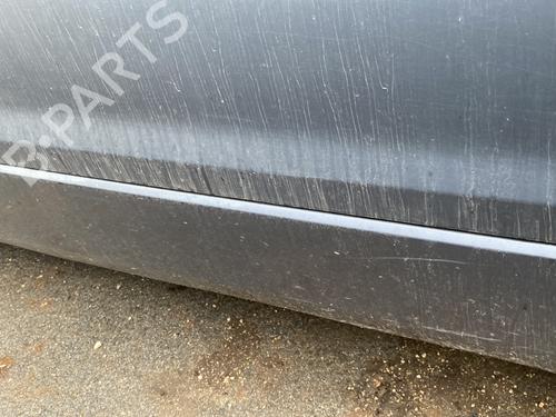 Used Door moulding trim SUZUKI GRAND VITARA II (JT, TE, TD) 1.9 DDiS All-wheel Drive (JT419, TD44, JB419WD, JB419XD,... (129 hp) 31908844