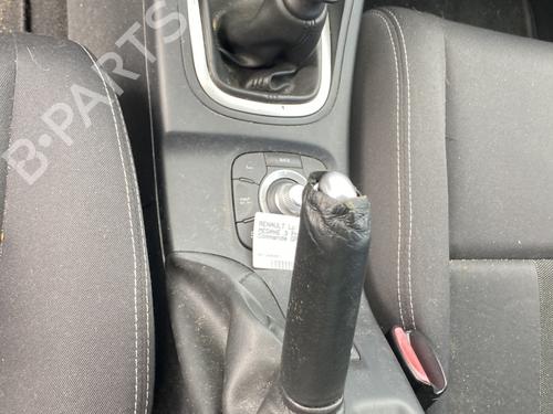 Mittelkonsole RENAULT MEGANE III Hatchback (BZ0/1_, B3_) 1.5 dCi (BZ09, BZ0D, BZ1W, BZ29, BZ14) (110 hp) 26940125